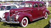 Dodge D11 Luxury Liner 4-Door Sedan 1939.jpg