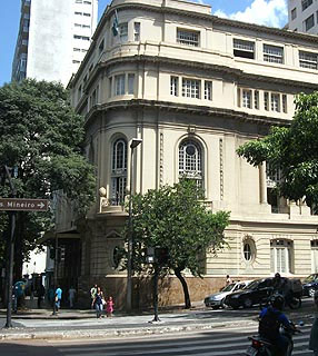 File:Automóvel Clube de Minas Gerais - Belo Horizonte - 20181001153544.jpg  - Wikimedia Commons